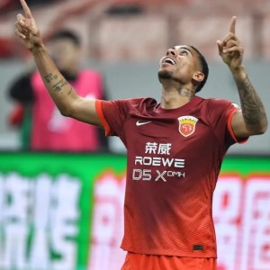 古斯塔沃重返海港训练场，确认留队已报名亚冠精英赛第一阶段